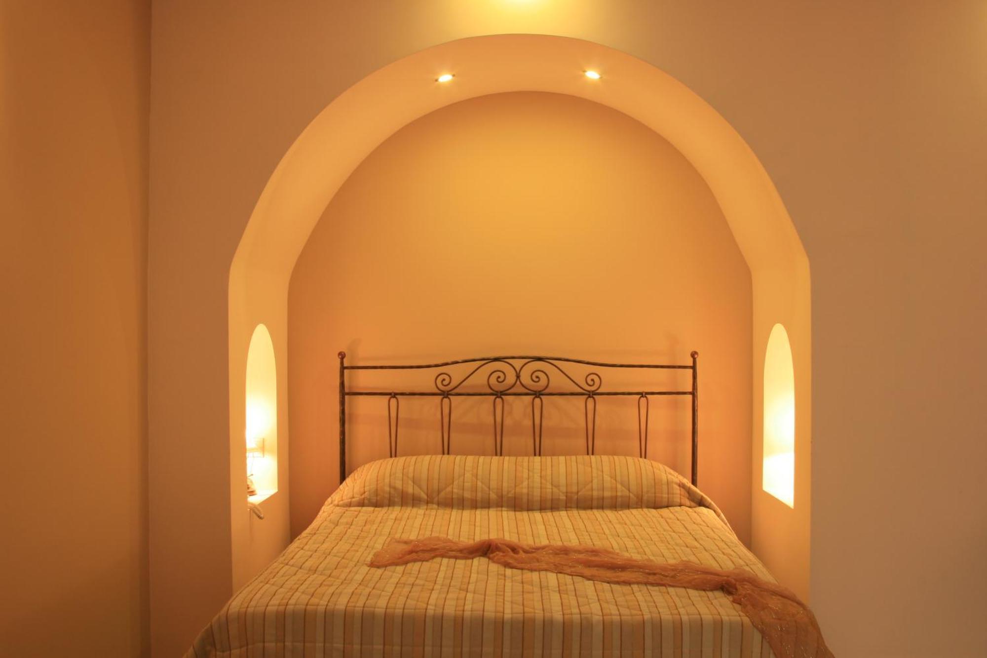 Anassa Deluxe Suites Kamári Екстериор снимка