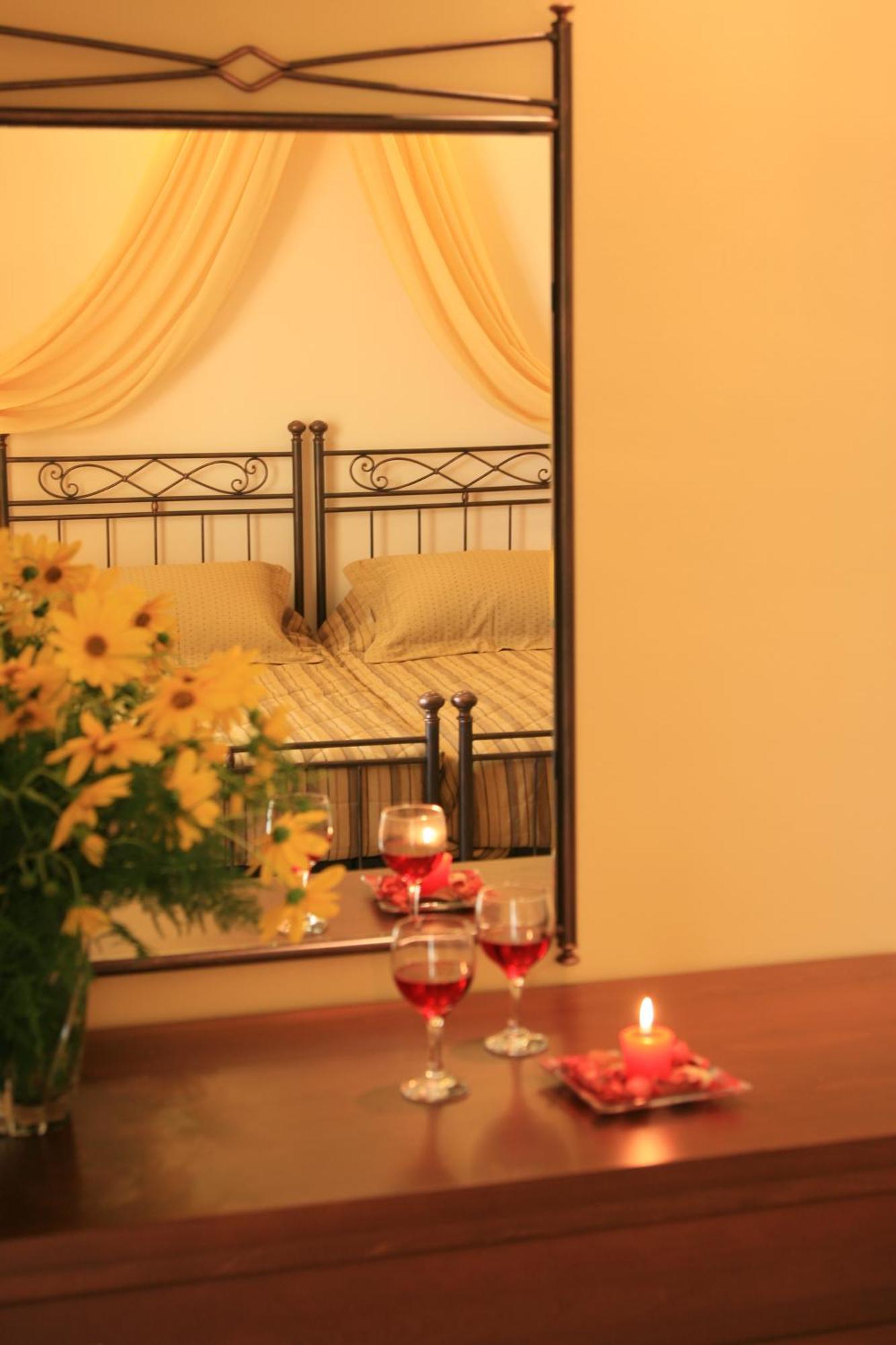 Anassa Deluxe Suites Kamári Екстериор снимка