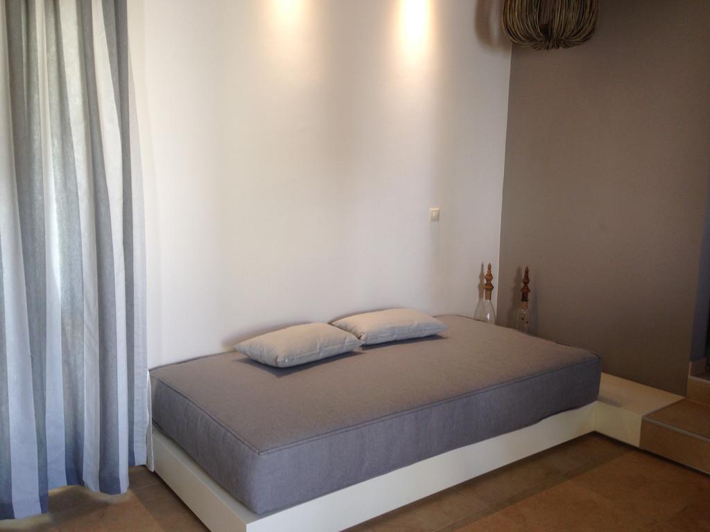 Anassa Deluxe Suites Kamári Екстериор снимка