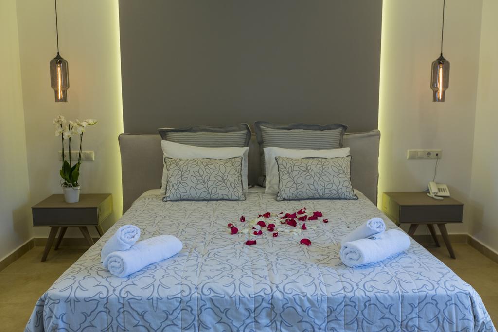 Anassa Deluxe Suites Kamári Екстериор снимка