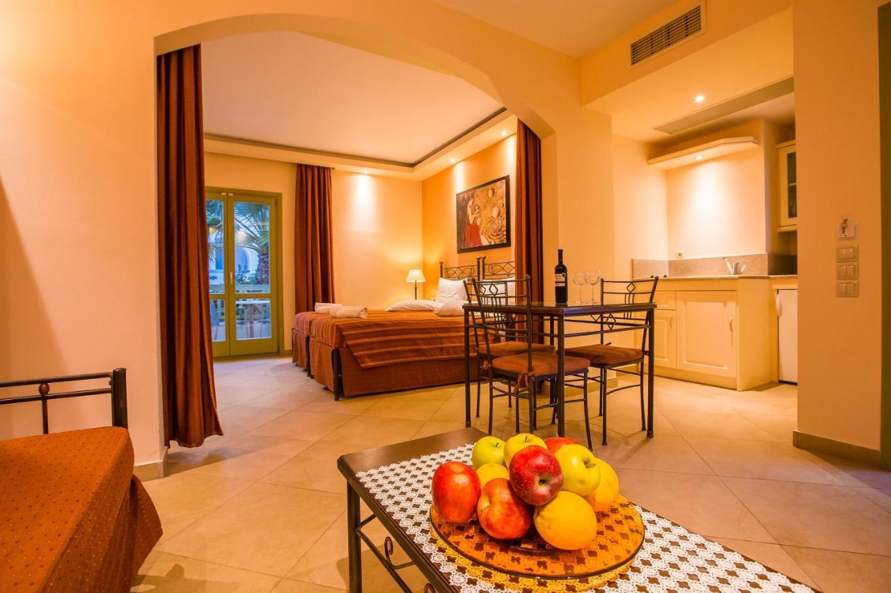 Anassa Deluxe Suites Kamári Екстериор снимка