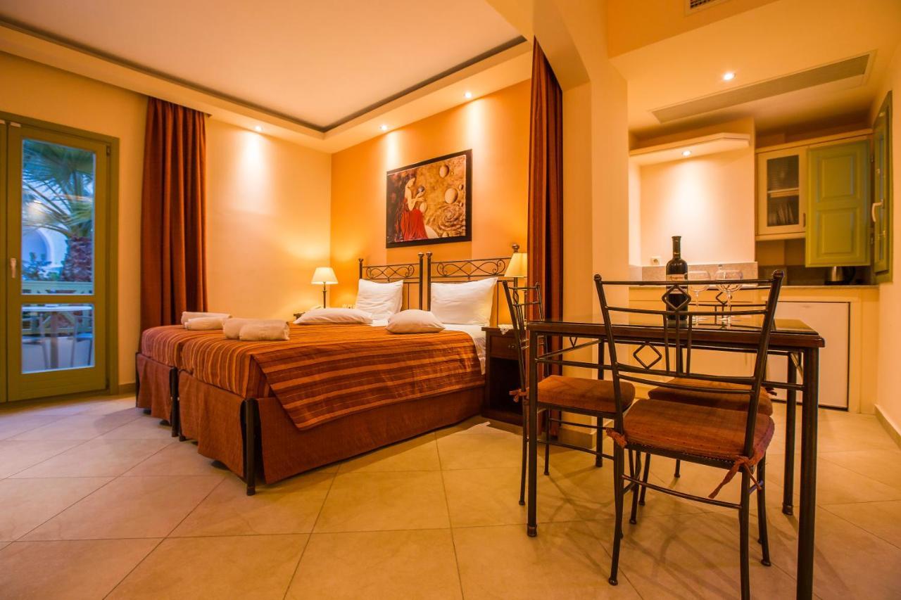 Anassa Deluxe Suites Kamári Екстериор снимка