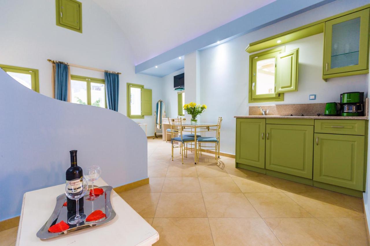 Anassa Deluxe Suites Kamári Екстериор снимка
