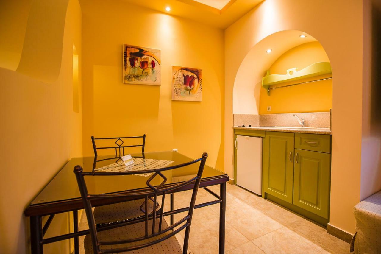 Anassa Deluxe Suites Kamári Екстериор снимка