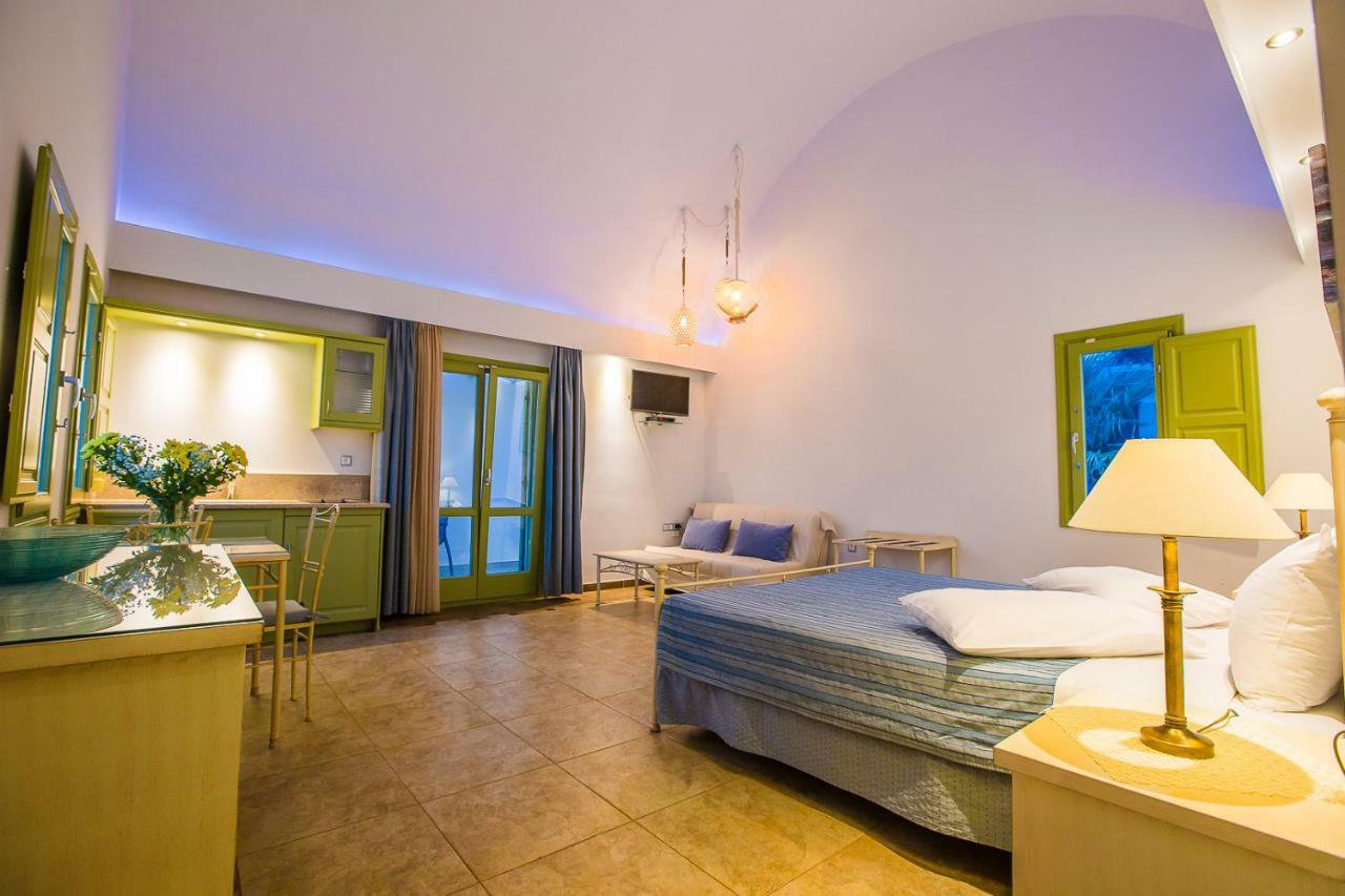 Anassa Deluxe Suites Kamári Екстериор снимка