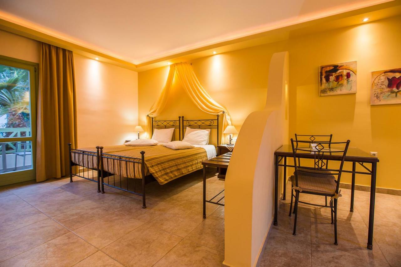 Anassa Deluxe Suites Kamári Екстериор снимка