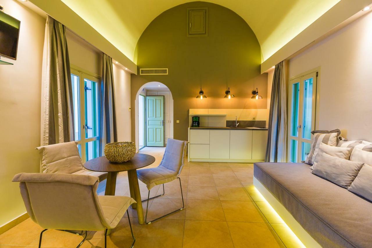 Anassa Deluxe Suites Kamári Екстериор снимка
